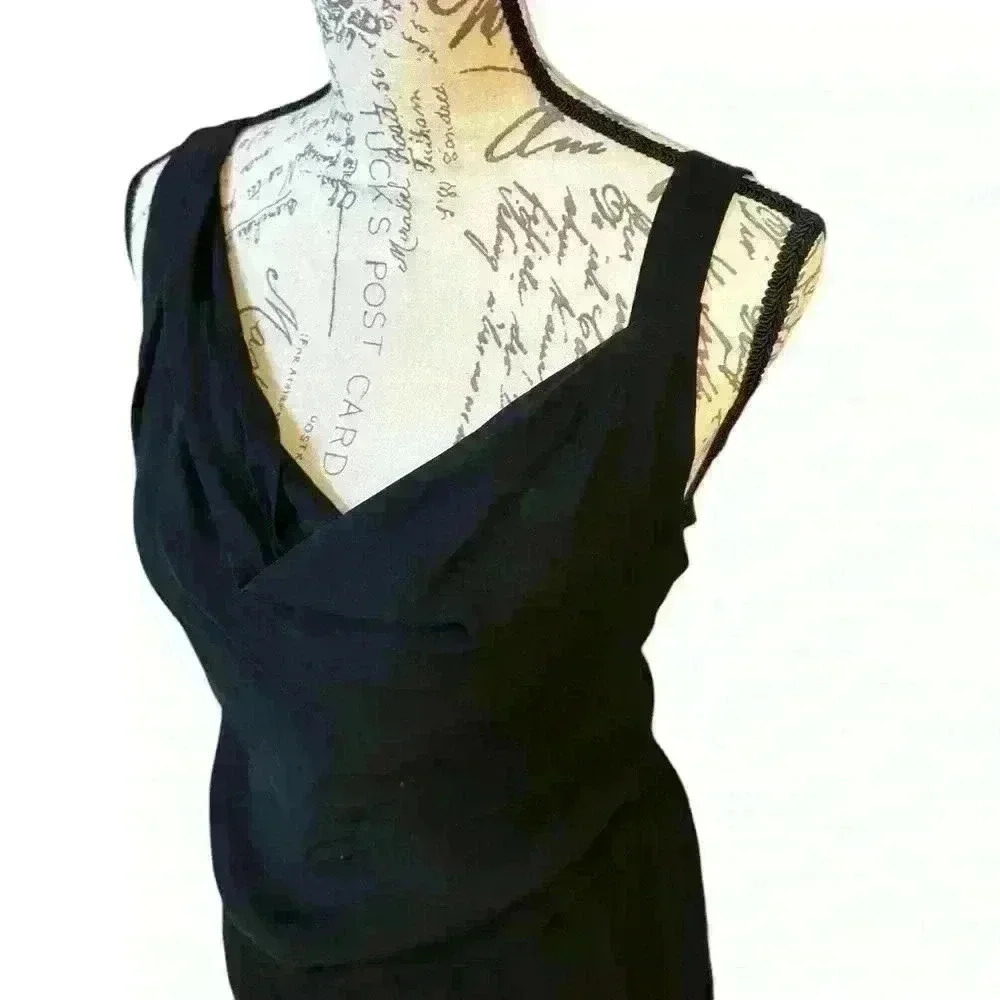 THEORY BLACK Dreas with Unique Neckline and Pockets 🖤 - Picture 6 of 10